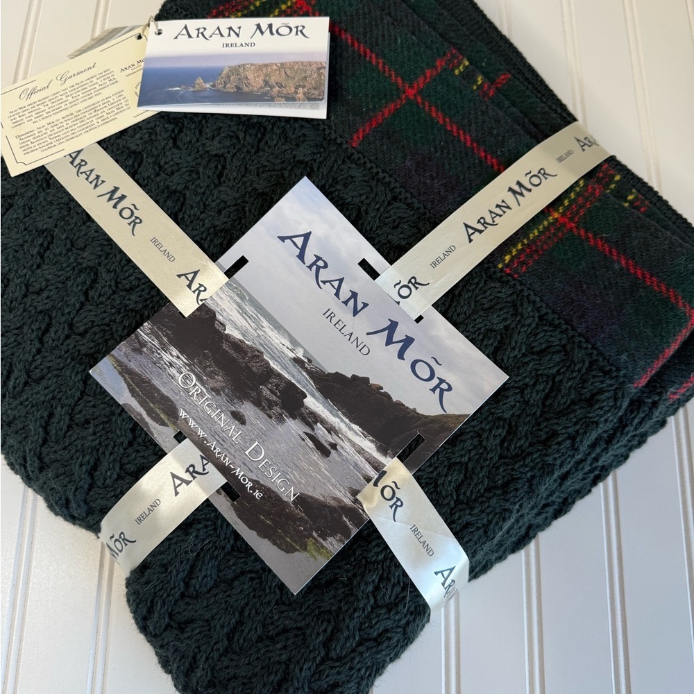 Aran Mór Ireland Wool Throw Blanket 40x60 100% Merino Wool Hunter Green NEW 1028 - Picture 2 of 5